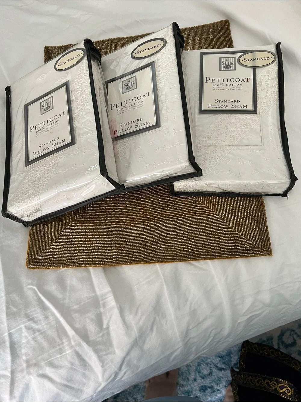 Suite 109 Petticoat White Eyelet Lace Ruffled Standard Pillow Shams Set of 3 New